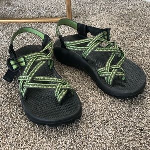 Double strap Chaco size 6